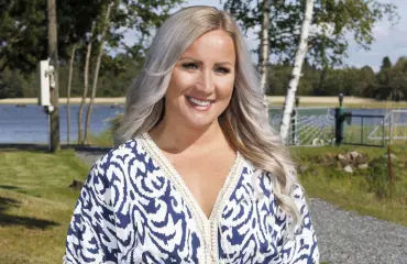 Rita Niemi-Mannisen somekäytös hämmentää! Ruiskukuvasta hurjat spekulaatiot – näin hän selittää Seiskalle