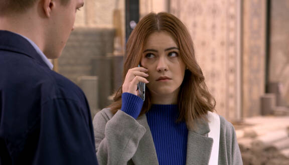 Nellaa näyttelevä Emma kertoi Katsolle, että hänen oli aika kokeilla uusia asioita, ja siitä syystä Salatut elämät saisi jäädä taakse.