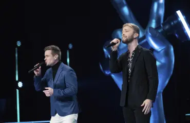 Salkkarit-tähti Emil Hallbergille tiukkaa kritiikkiä The Voice of Finlandissa – näin kävi kaksintaistelussa
