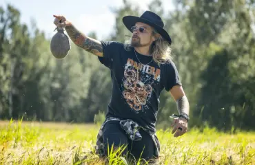 Archie Cruz saa ytimekkään neuvon Farmi Suomessa: "Anna sille sitä tissihierontaa"