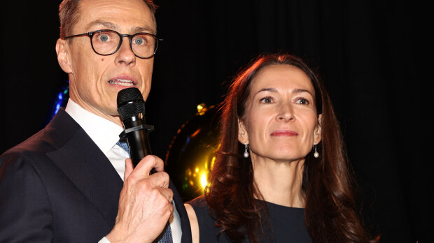Huh, mikä ensimmäinen nainen! Suzanne Innes-Stubb käänsi katseet korkeissa koroissa