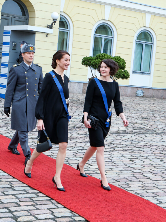 Presidenttien vaimojen yllä nähdyt asut muistuttivat paljon toisiaan.