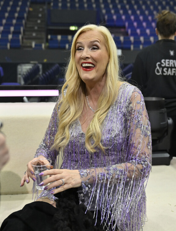 Gunilla tuli viidenneksi Melodifestivalenin semifinaaleissa.