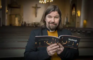 Kirja: Näin pappi Kari Kanala huijasi armeijassa