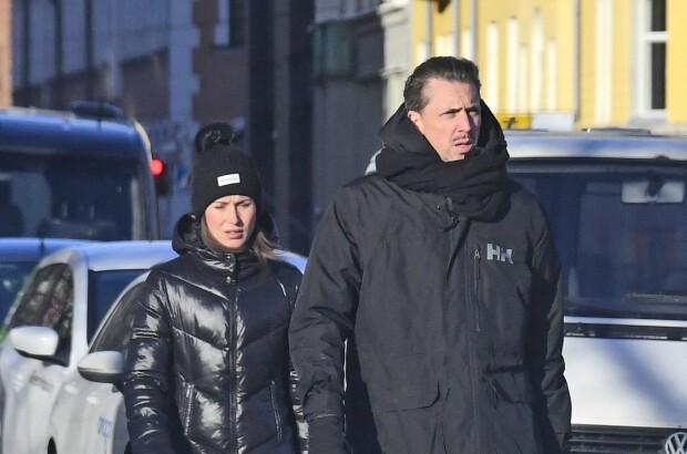 Sanna Marinin Joni-rakas rentoutui ruskean pötkylän kanssa – paparazzikuvat!
