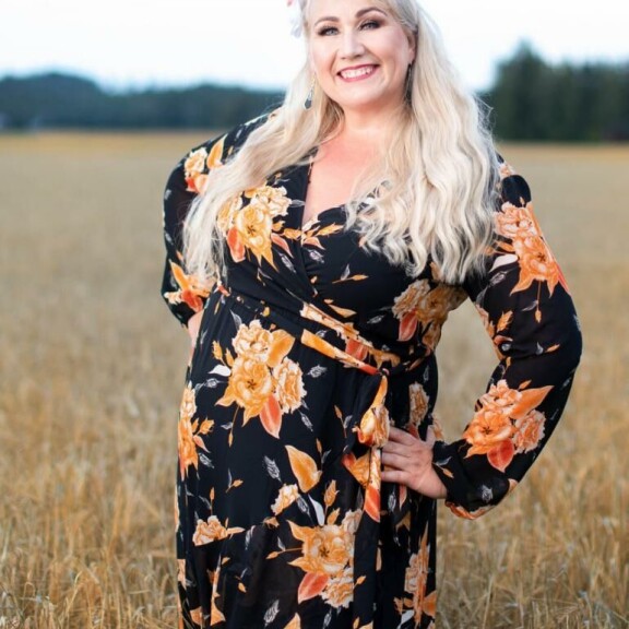Lea Mansikkaviita ryhtyy järjestämään Miss Plus Size -kilpailua. lea mansikkaviita