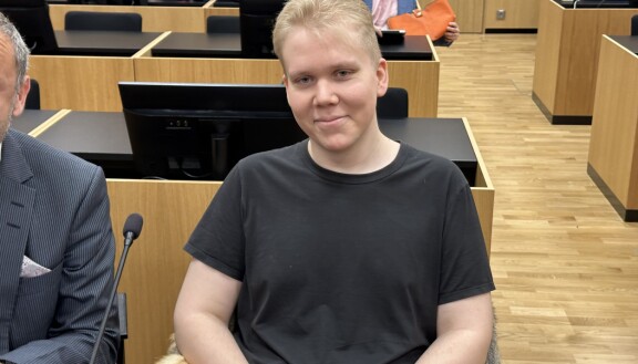 Aleksanteri Julius Kivimäki oikeudessa.