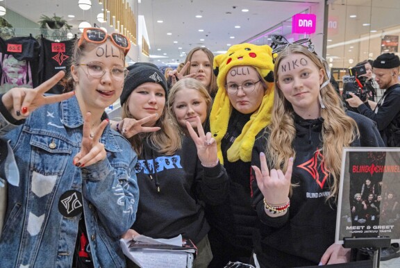 Blind Chanelin uskolliset ja fanaattiset fanit kiertävät bändin keikoilla aina, kun on mahdollista.