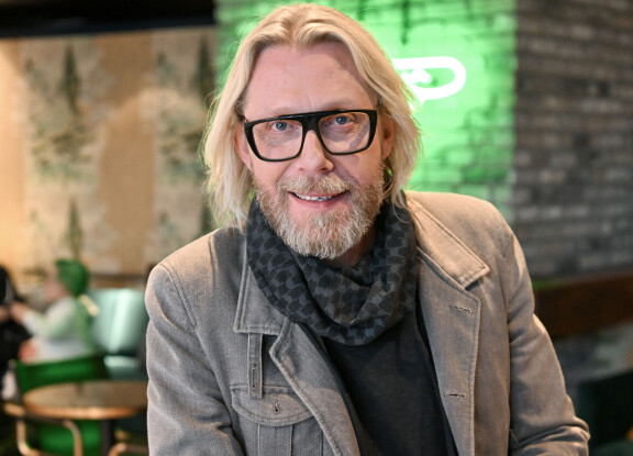 Työpäiväänsä varten Kimmo Vehviläinen herää jo neljältä aamuyöstä.