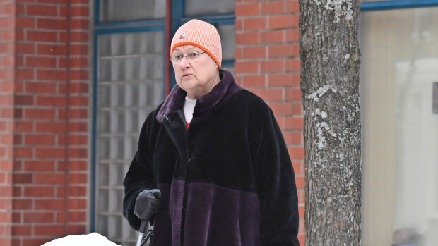Tarja Halonen vietiin ambulanssilla sairaalaan