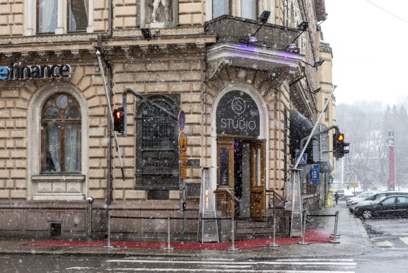 Jethron Studio-yökerhoa pyörittänyt yritys jätti jälkeensä valtavat velat.
