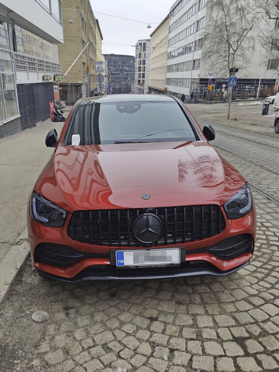 Erna Huskon kallis auto aiheutti jälleen pahennusta