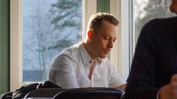Markus Räikkönen poseeraa kuin huippumalli – Sanna Marinkin reagoi!