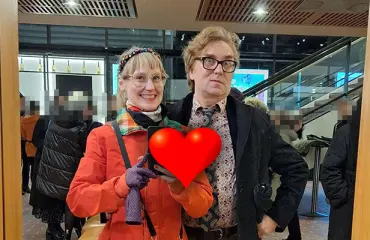 Suosikkitaiteilijoiden romanssipaljastus! Milla Paloniemen ja Pertti Jarlan 16 vuoden ystävyys syveni rakkaudeksi – ”Yllätyimme molemmat”