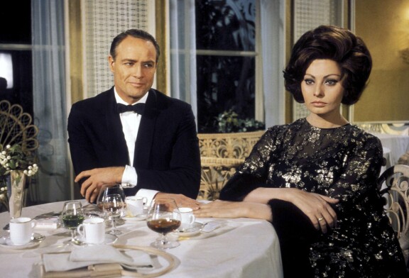 Marlon ja Sophia Loren olivat vastanäyttelijät Charlie Chaplinin ohjaamassa elokuvassa Hongkongin kreivitär vuonna 1967.
