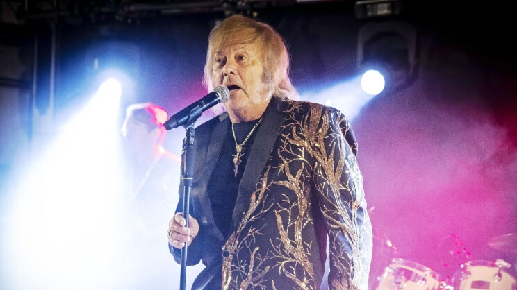 Yleisö huolestui! Danny kiroili ja sekoili keikalla