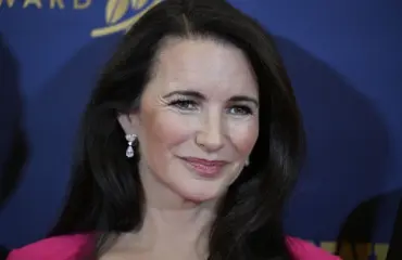 Sinkkuelämää-tähti säväyttää täysin meikittömänä - tämän takia luopui täyteaineista