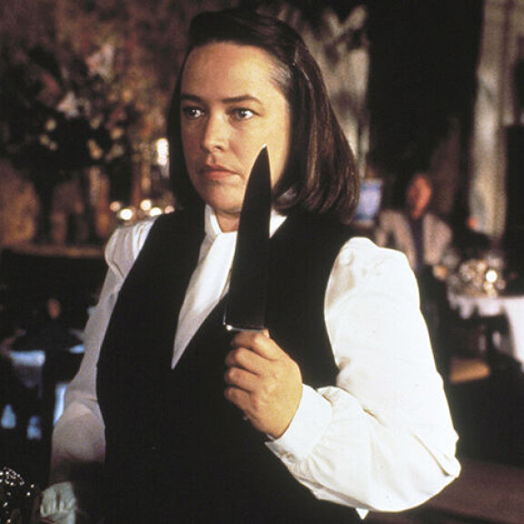 Piina-elokuvaroolilla Kathy Bates ansaitsi vuoden 1991 parhaan naispääosan Oscarin. Piina