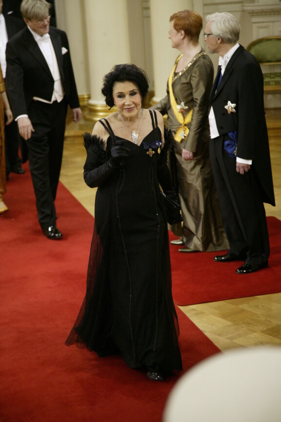 Kirsti Paakkanen oli tuttu vieras Linnan juhlissa, näin myös 2007.