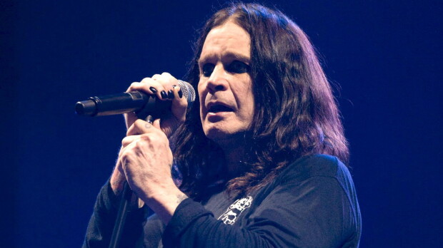 Tältä Ozzy Osbourne, 75, näyttää nyt – 'En pysty seisomaan kunnolla'