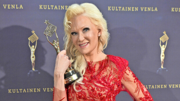 Linda Lampenius esittelee uuden ulkonäkönsä – 'Wow wow wow'
