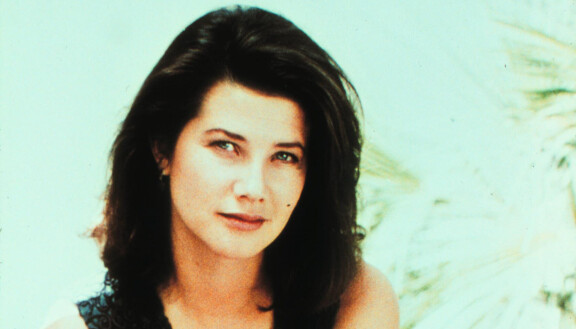 Daphne Zuniga/Jo