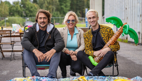 Teemu Selänne häkeltyy täysin Top Gearissa – ajamaan saapuu Sirpa-vaimo