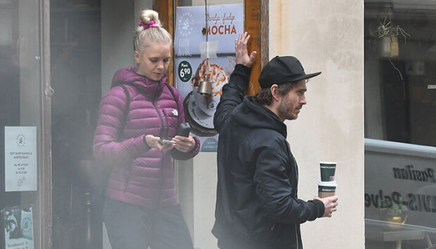 Sebastian Rejman ja Lotta Hintsa kuhertelivat hienostoalueella - katso paparazzikuvat!