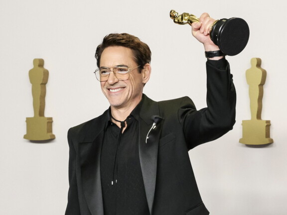 Robert Downey Jr. pääsi eroon huumausaineriippuvuudestaan ja nousi maaliskuussa 2024 Oscar-voittajaksi elokuvasta Oppenheimer.