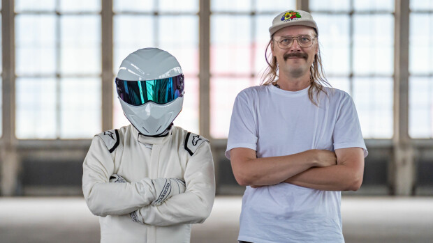 Ajokortiton Stig saapuu Top Gear -testiradalle – Teemu Selänteeltä luova ratkaisu