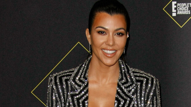 Hui! Kourtney Kardashianilta hurja paljastus – juo omaa rintamaitoaan: 'Join juuri lasin'