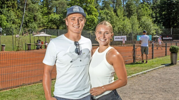 Eetu Selänteen ja Abbey-kihlatun somekäytös hämmentää – erohuhut vellovat?