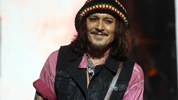 Oho! Johnny Depp muutti radikaalisti tyyliään