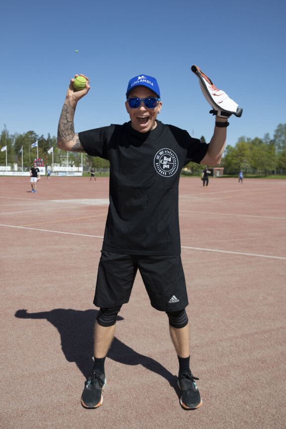 Kulta ja glitter saivat tehdä tilaa sporttivaatteille.