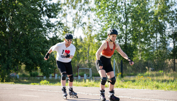 Pippa vei Joonan rullaluistelemaan - tämän kauhuksi. Olet mitä syöt
Joona Hellman