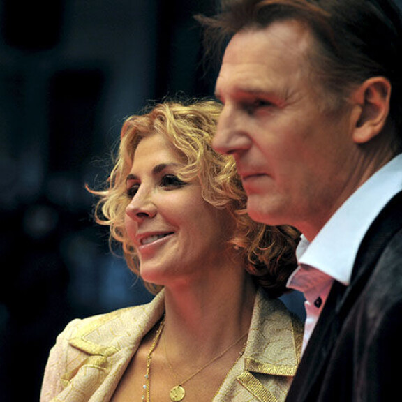 Liam Neeson oli naimisissa Natasha Richardsonin kanssa vuosina 1994–2009. Richardson kuoli sairaalassa lasketteluonnettomuudesta saamiinsa vammoihin. Sisäkuva