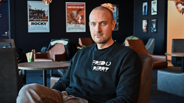 Kirjailija-ohjaaja Max Seeck poltti itsensä loppuun: ”Alkoi pelottaa kaikki” max seeck koputus