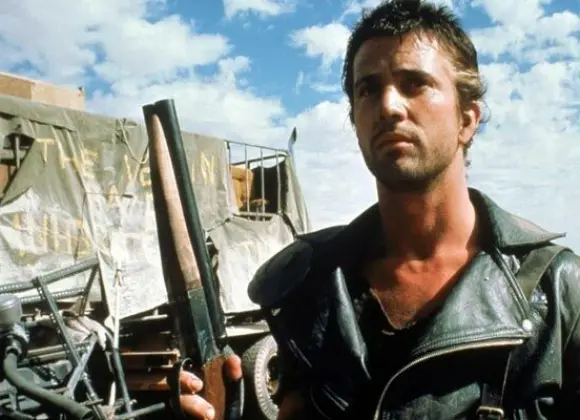 Illan elokuva: Mel Gibsonin kulttiklassikossa seikkaillaan ydinsodan jälkeisessä Australiassa