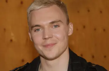 Yllätysuutinen – Elias Kaskinen Temptation Islandilla