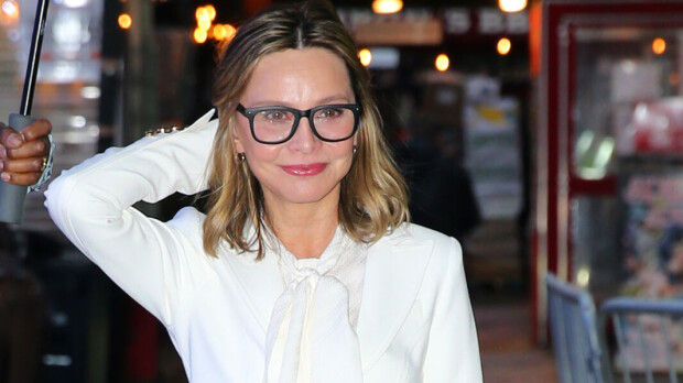 Calista Flockhart: 'Kuin tuomiolla lyhyistä hameistani' – alku Harrison Fordin kanssa oli kivinen