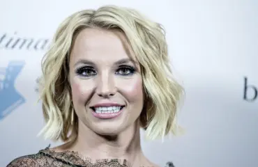 Britney Spears on lähipiirin mukaan toimintakyvytön: "Holhous oli parempi"