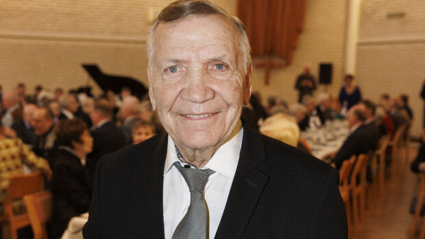 Me Naiset: Eino Grön vahvistaa vihdoin seurustelunsa, vaimo yhä hoivakodissa