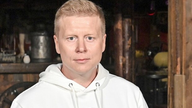 Suomi-julkkisten käytös lentokoneessa hämmensi Seiskan lukijan: 'He joutuvat kävelemään kaikkien katsottavana...'