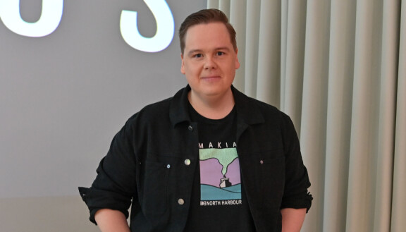 Antti Tuomas Heikkisellä on paljon kokemusta komiikan tekemisestä. Ohjaajana hän debytoi Putouksessa.