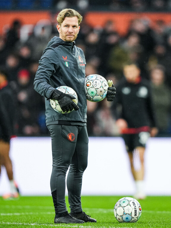 Jyri Nieminen on hollantilaisen suurseura Feyenoordin maalivahtivalmentaja.