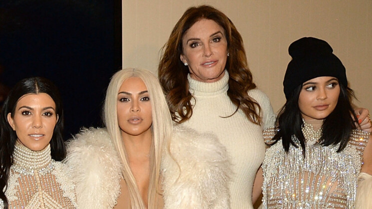 Dokumenttipaljastus intiimistä keskustelusta: Näin Kardashianit reagoivat isänsä sukupuolenkorjaukseen