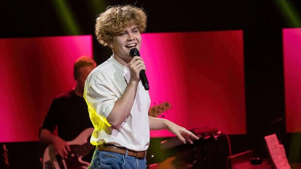 The Voice of Finlandissa poikkeuksellinen tilanne – Maija Vilkkumaa ryntää lavalle yllättäen The Voice of Finland