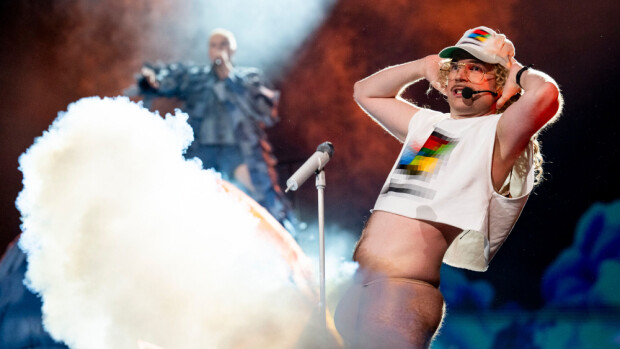 Windows95man pääsi Vogueen! Somekansalta yksimielinen tuomio rohkeista kuvista