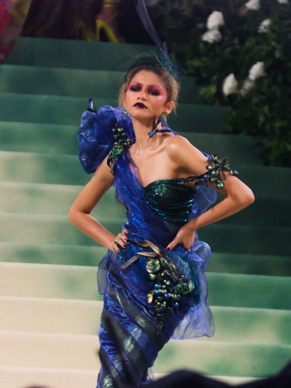 Zendayan kakkosasussa oli sudenkorentomaista eleganssia.