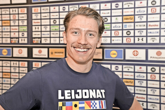 Emil Larmi on paitsi maalivahti, myös taitava kotikokki ja kova remonttimies.